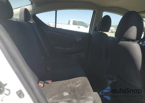 2013 Nissan Versa S z USA, uszkodzony, nr VIN 3N1CN7AP0DL874539